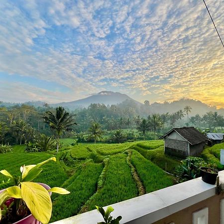 Bisbis House Iseh Village Selat Esterno foto